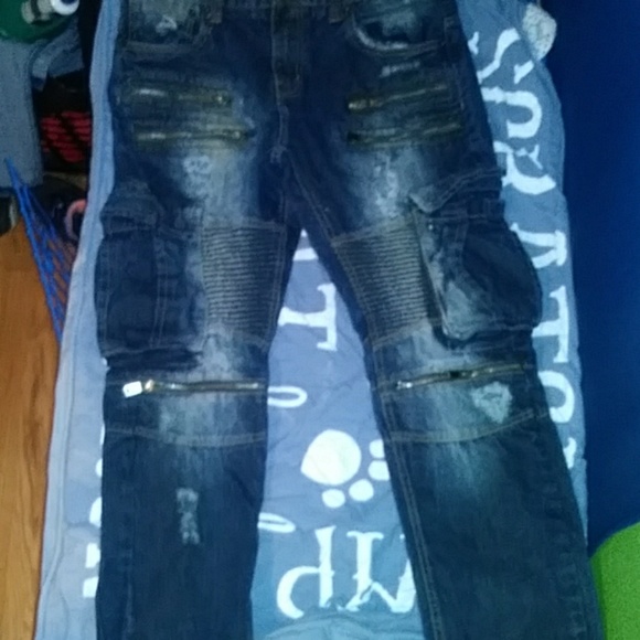 Jeans - Picture 2 of 3